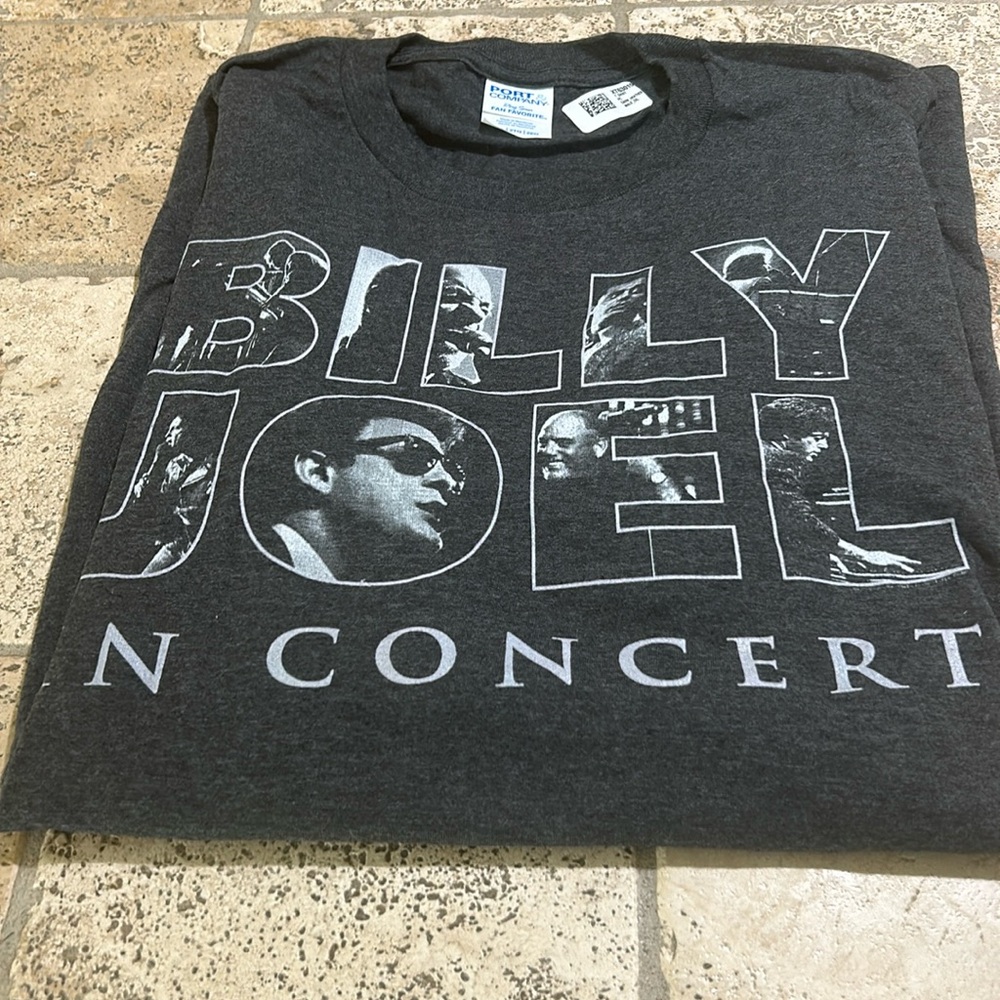 BILLY JOEL CONCERT TEE- NWT